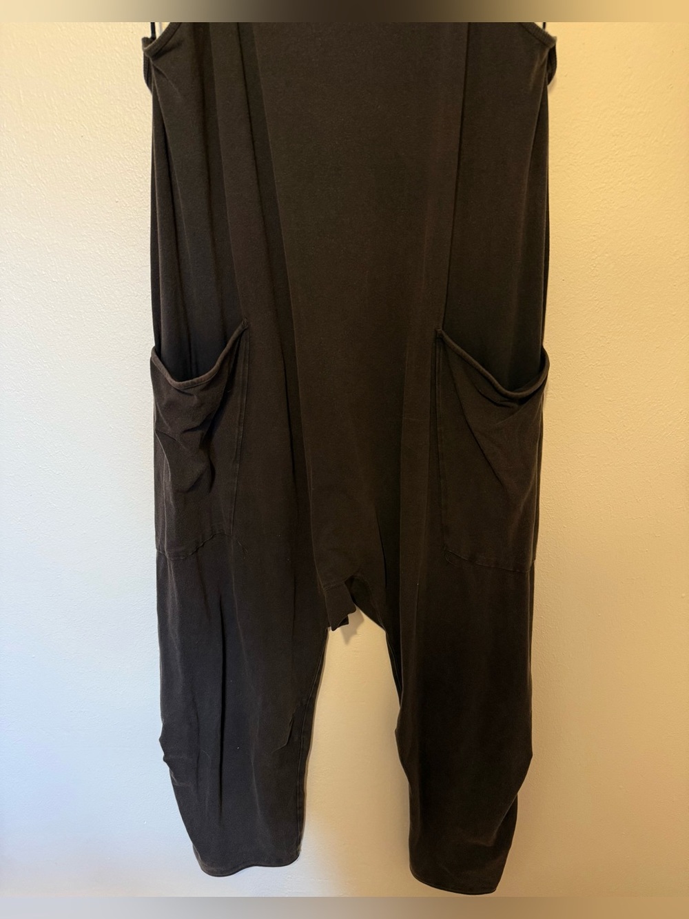 Black hot shot onesie - Picture 2 of 5